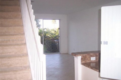 Купить таунхаус в Ривьера-Бич, Флорида 2 спальни, 113.99м2, № 1998252 - фото 10