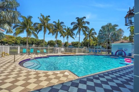 Купить таунхаус в Ривьера-Бич, Флорида 2 спальни, 113.99м2, № 1998252 - фото 4