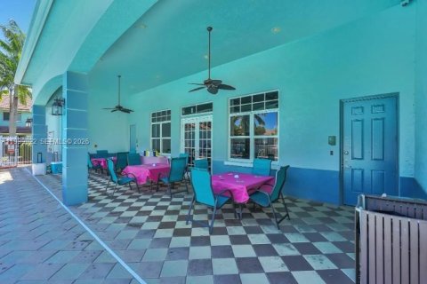 Купить таунхаус в Ривьера-Бич, Флорида 2 спальни, 113.99м2, № 1998252 - фото 2