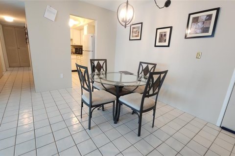 Condominio en venta en Port Charlotte, Florida, 2 dormitorios, 85.38 m2 № 1662887 - foto 13