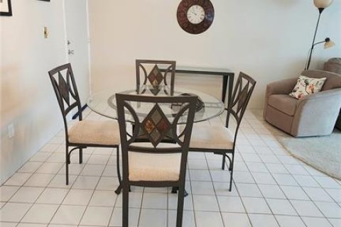 Condominio en venta en Port Charlotte, Florida, 2 dormitorios, 85.38 m2 № 1662887 - foto 28