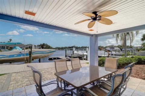 Villa ou maison à vendre à New Port Richey, Floride: 3 chambres, 255.3 m2 № 1786807 - photo 28