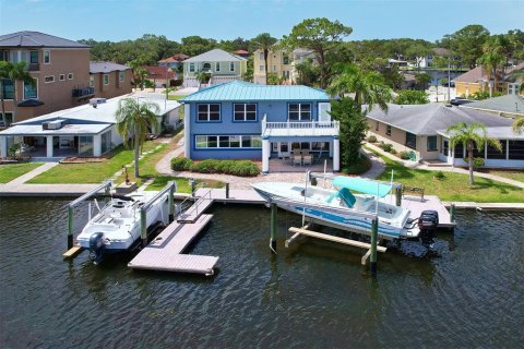Villa ou maison à vendre à New Port Richey, Floride: 3 chambres, 255.3 m2 № 1786807 - photo 1