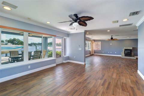 Villa ou maison à vendre à New Port Richey, Floride: 3 chambres, 255.3 m2 № 1786807 - photo 11