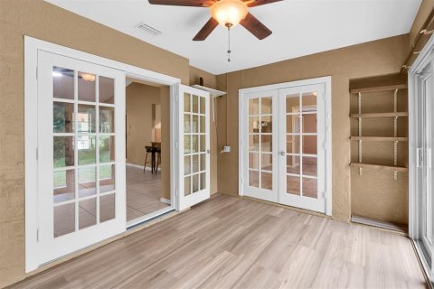 Villa ou maison à vendre à New Port Richey, Floride: 3 chambres, 191.56 m2 № 2267505 - photo 19