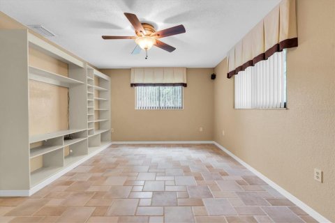 Villa ou maison à vendre à New Port Richey, Floride: 3 chambres, 191.56 m2 № 2267505 - photo 21