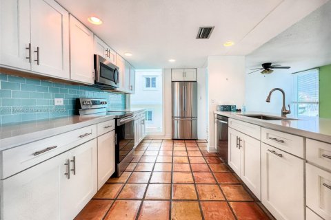 Снять в аренду виллу или дом в Ки-Ларго, Флорида 2 спальни, 111.48м2, № 1958867 - фото 7