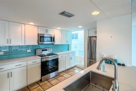 Снять в аренду виллу или дом в Ки-Ларго, Флорида 2 спальни, 111.48м2, № 1958867 - фото 8