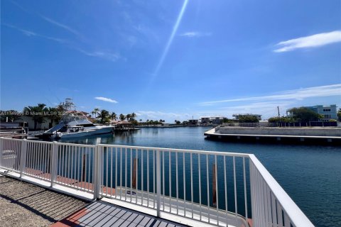 Снять в аренду виллу или дом в Ки-Ларго, Флорида 2 спальни, 111.48м2, № 1958867 - фото 25