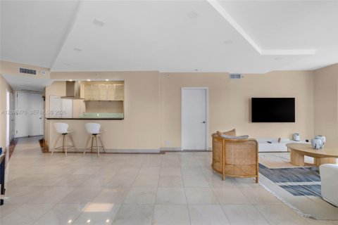 Copropriété à louer à Miami, Floride: 2 chambres, 130.06 m2 № 2388384 - photo 10
