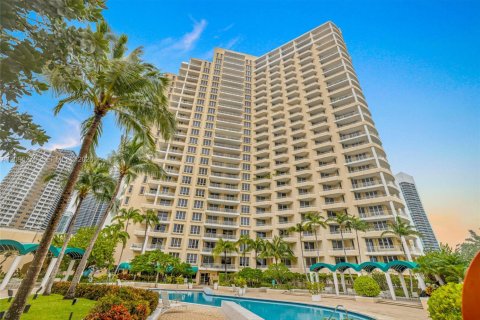 Copropriété à louer à Miami, Floride: 2 chambres, 130.06 m2 № 2388384 - photo 24