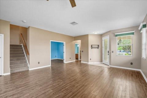 House in Gibsonton, Florida 4 bedrooms, 251.02 sq.m. № 1914820 - photo 7