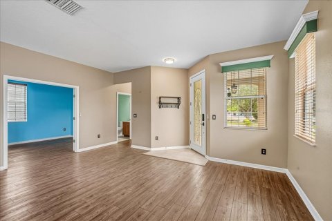 House in Gibsonton, Florida 4 bedrooms, 251.02 sq.m. № 1914820 - photo 6