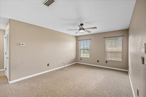 House in Gibsonton, Florida 4 bedrooms, 251.02 sq.m. № 1914820 - photo 19