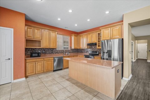 House in Gibsonton, Florida 4 bedrooms, 251.02 sq.m. № 1914820 - photo 11