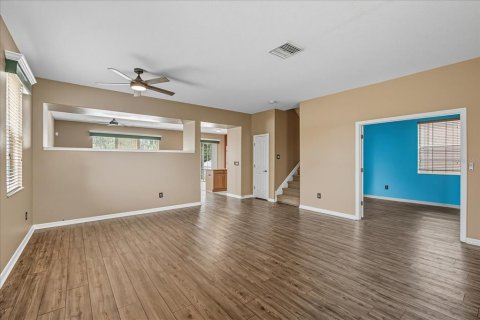House in Gibsonton, Florida 4 bedrooms, 251.02 sq.m. № 1914820 - photo 5