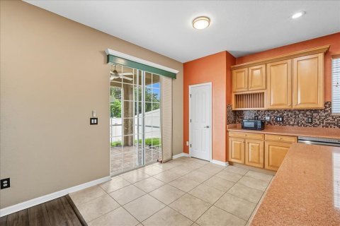 House in Gibsonton, Florida 4 bedrooms, 251.02 sq.m. № 1914820 - photo 10
