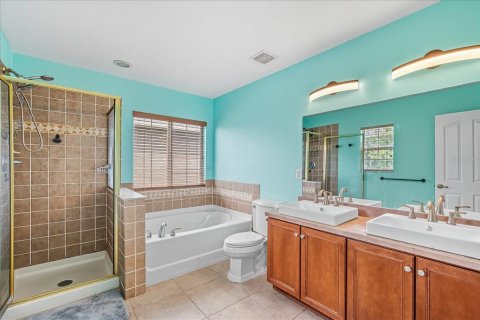 House in Gibsonton, Florida 4 bedrooms, 251.02 sq.m. № 1914820 - photo 25