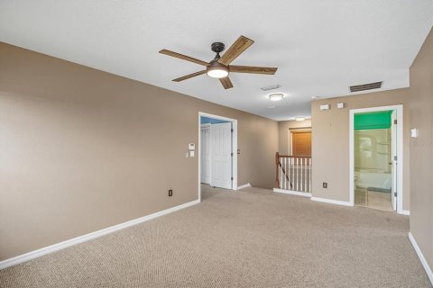 House in Gibsonton, Florida 4 bedrooms, 251.02 sq.m. № 1914820 - photo 20