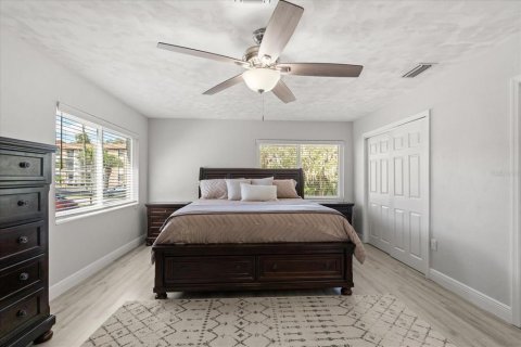 Villa ou maison à louer à Tavares, Floride: 4 chambres, 225.47 m2 № 2406882 - photo 27