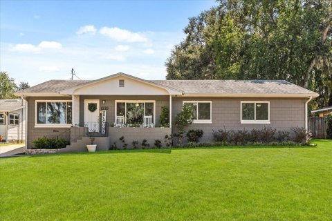 Villa ou maison à louer à Tavares, Floride: 4 chambres, 225.47 m2 № 2406882 - photo 4