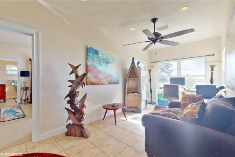 House in Crystal River, Florida 3 bedrooms, 465.44 sq.m. № 518501 - photo 27