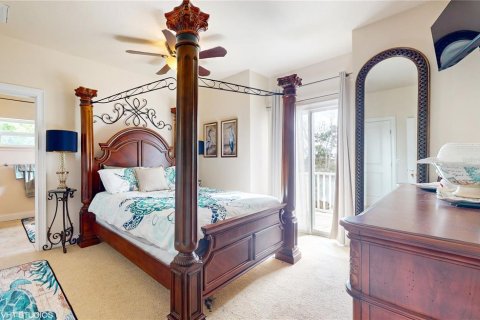 House in Crystal River, Florida 3 bedrooms, 465.44 sq.m. № 518501 - photo 28