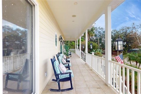 House in Crystal River, Florida 3 bedrooms, 465.44 sq.m. № 518501 - photo 4