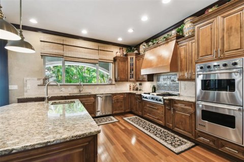 House in Tampa, Florida 4 bedrooms, 293.01 sq.m. № 1812879 - photo 30