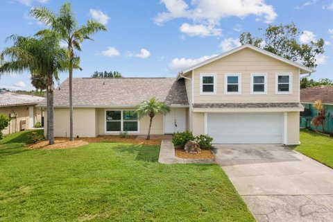 Casa en venta en New Port Richey, Florida, 4 dormitorios, 190.17 m2 № 1879382 - foto 1