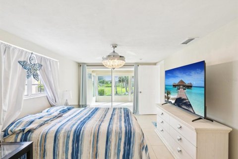Casa en venta en New Port Richey, Florida, 4 dormitorios, 190.17 m2 № 1879382 - foto 8