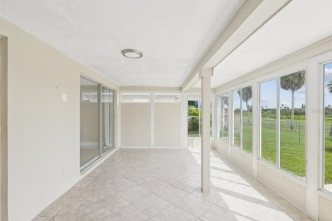 Casa en venta en New Port Richey, Florida, 4 dormitorios, 190.17 m2 № 1879382 - foto 20