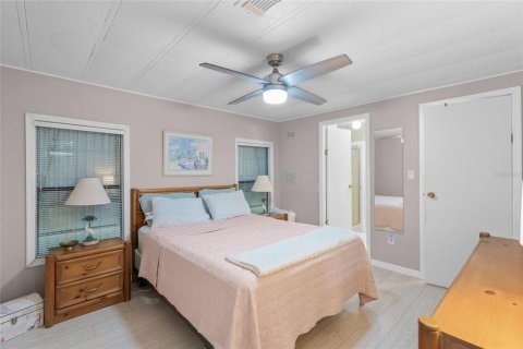 Apartment in North Port, Florida 2 bedrooms, 80.27 sq.m. № 2217243 - photo 14