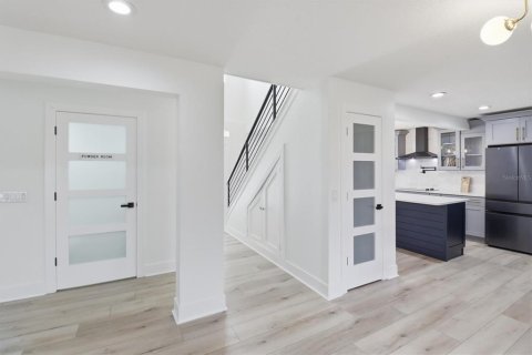 House in Orlando, Florida 4 bedrooms, 206.43 sq.m. № 2142019 - photo 13