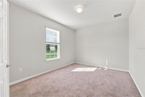 House in Spring Hill, Florida 6 bedrooms, 379.13 sq.m. № 2306567 - photo 25
