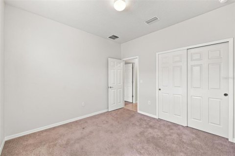 House in Spring Hill, Florida 6 bedrooms, 379.13 sq.m. № 2306567 - photo 20