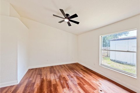 House in Mulberry, Florida 4 bedrooms, 153.85 sq.m. № 2206788 - photo 15