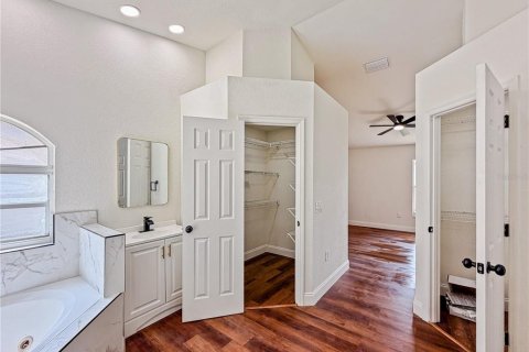 House in Mulberry, Florida 4 bedrooms, 153.85 sq.m. № 2206788 - photo 20