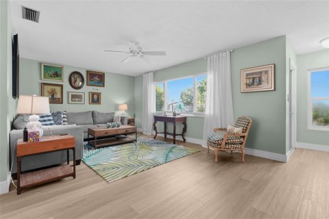 Villa ou maison à vendre à Sarasota, Floride: 2 chambres, 138.05 m2 № 2324011 - photo 16