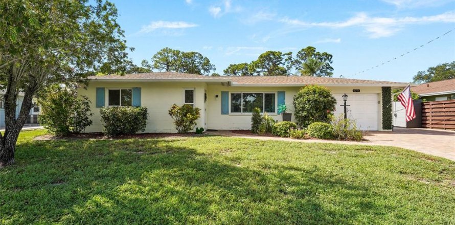 Villa ou maison à Sarasota, Floride 2 chambres, 138.05 m2 № 2324011