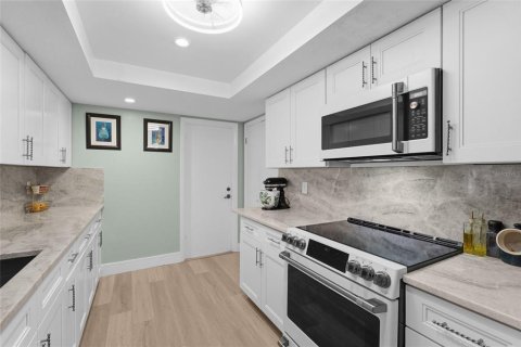 Villa ou maison à vendre à Sarasota, Floride: 2 chambres, 138.05 m2 № 2324011 - photo 22