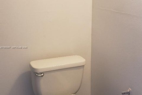 Снять в аренду кондоминиум в Хомстед, Флорида 2 спальни, 99.87м2, № 1991172 - фото 8