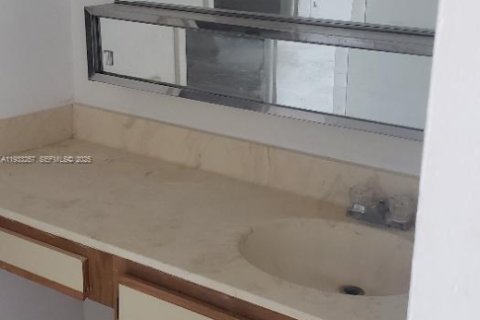 Снять в аренду кондоминиум в Хомстед, Флорида 2 спальни, 99.87м2, № 1991172 - фото 9