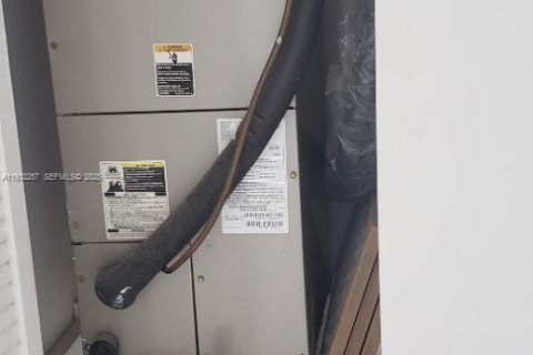 Снять в аренду кондоминиум в Хомстед, Флорида 2 спальни, 99.87м2, № 1991172 - фото 20