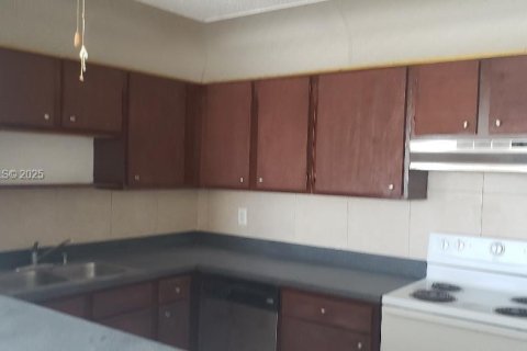 Снять в аренду кондоминиум в Хомстед, Флорида 2 спальни, 99.87м2, № 1991172 - фото 2