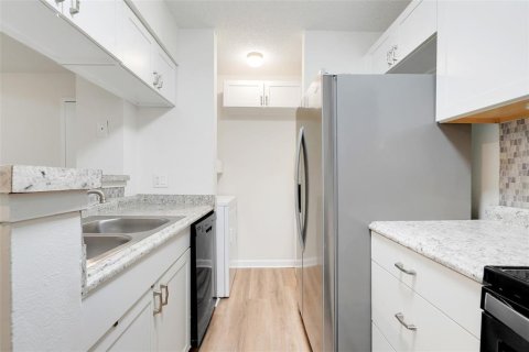 Condominio en venta en Altamonte Springs, Florida, 1 dormitorio, 59.83 m2 № 1834613 - foto 14