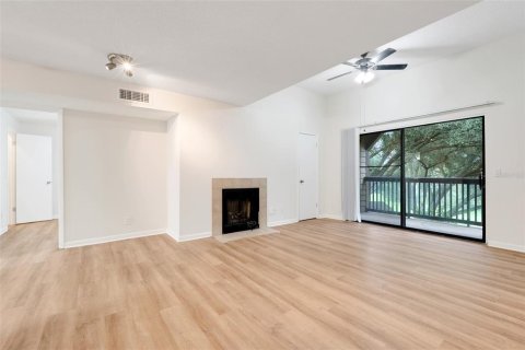Condominio en venta en Altamonte Springs, Florida, 1 dormitorio, 59.83 m2 № 1834613 - foto 10