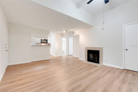 Condominio en venta en Altamonte Springs, Florida, 1 dormitorio, 59.83 m2 № 1834613 - foto 9