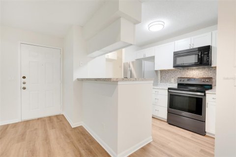 Condominio en venta en Altamonte Springs, Florida, 1 dormitorio, 59.83 m2 № 1834613 - foto 8