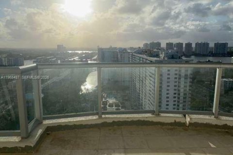 Condo in Sunny Isles Beach, Florida, 2 bedrooms № 2031834 - photo 20